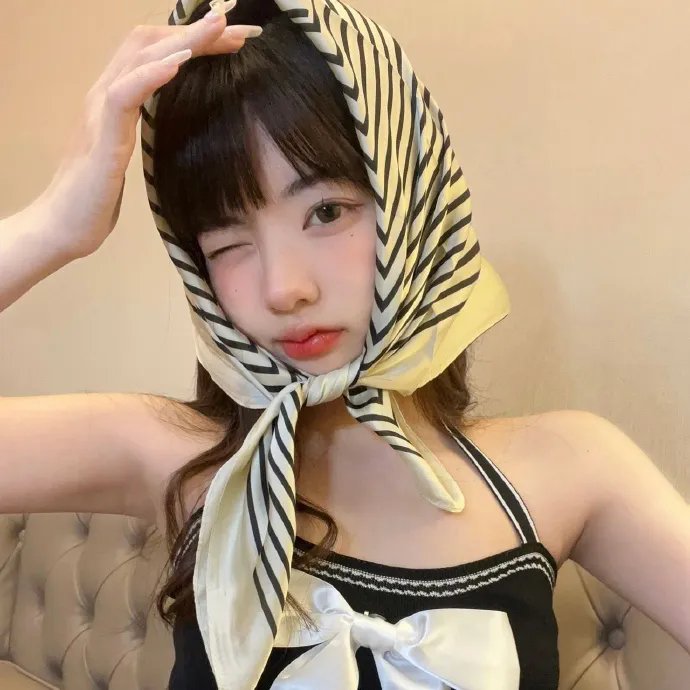 千钧。一发